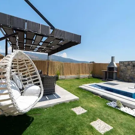 Rose Stone Villa *
